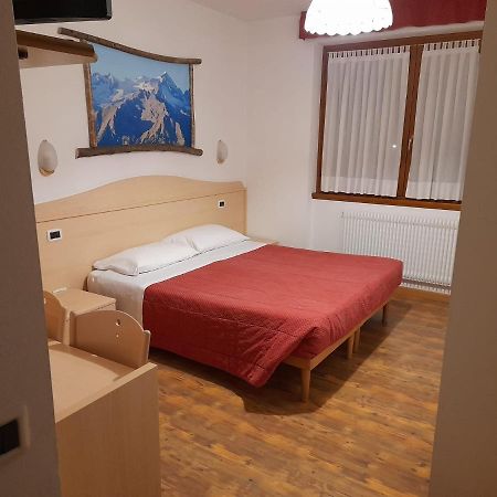 Hotel Garni B&B Maffei Pinzolo Eksteriør bilde