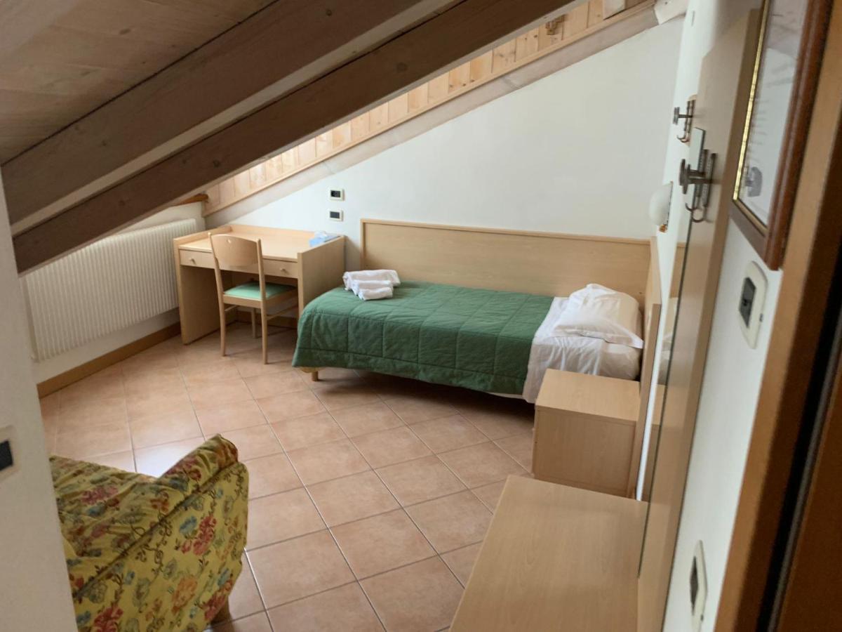 Hotel Garni B&B Maffei Pinzolo Eksteriør bilde